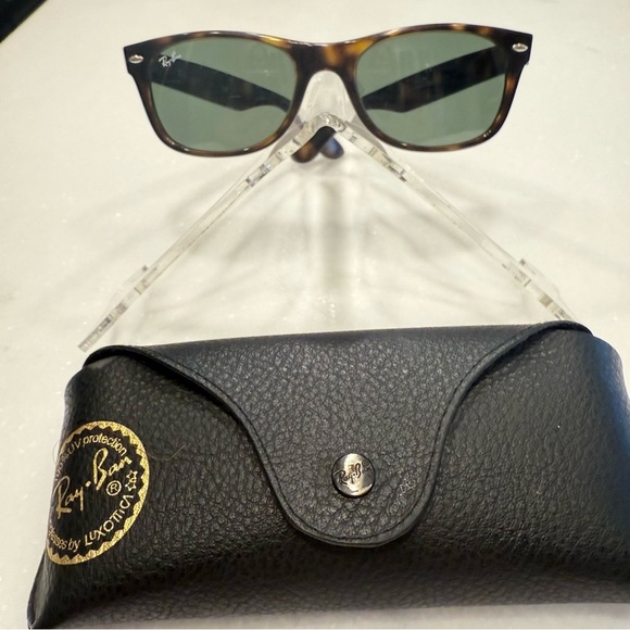 Ray-Ban New Wayfarer Unisex Sunglasses Tortoise/Green Classic RB2132 EUC main image 9
